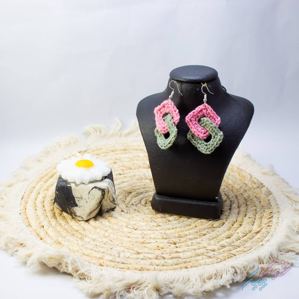 47b226f3f0081ceb0fba087f7a671f07.jpg گوشواره قلاب بافی مدل سارین - تصویر 1