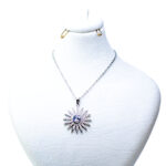 گردنبند خورشید نگین دار