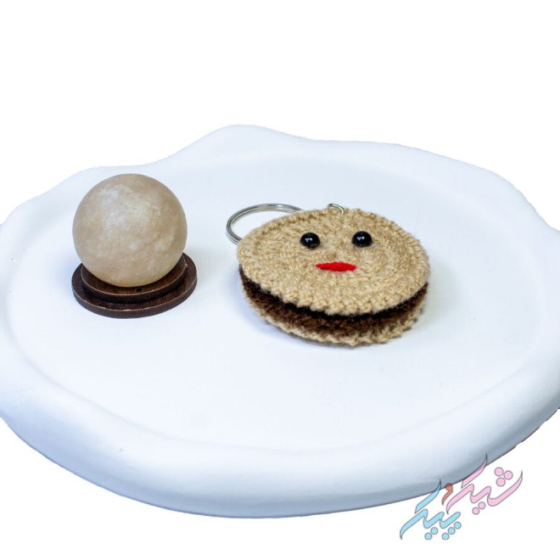 🍪 جاسوئیچی و آویز بیسکوئیت کرم‌دار بافتنی – خوشمزه، بامزه و ترند! - تصویر 2