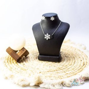نیم ست استیل گردنبند و گوشواره مدل دانه برف نقره ای شنی