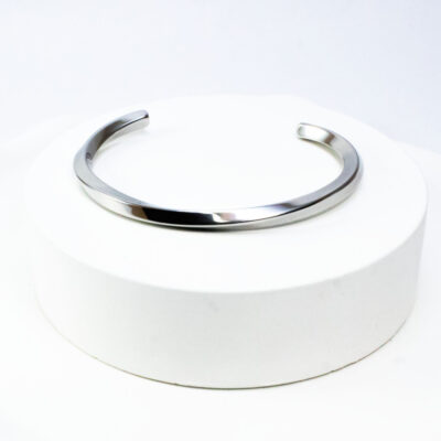 دستبند بنگل پیچ کلاسیک و براق