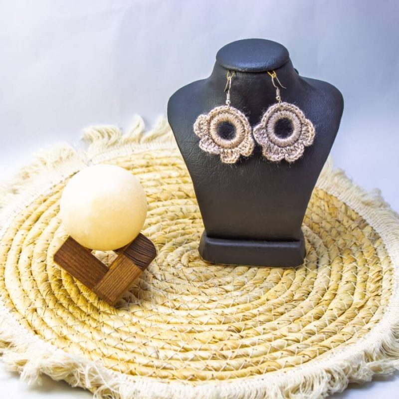 گوشواره قلاب بافی مدل مه گل - تصویر 2