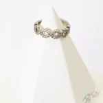 انگشتر فری سایز با طراحی اینفینیتی و سنگ‌های درخشان