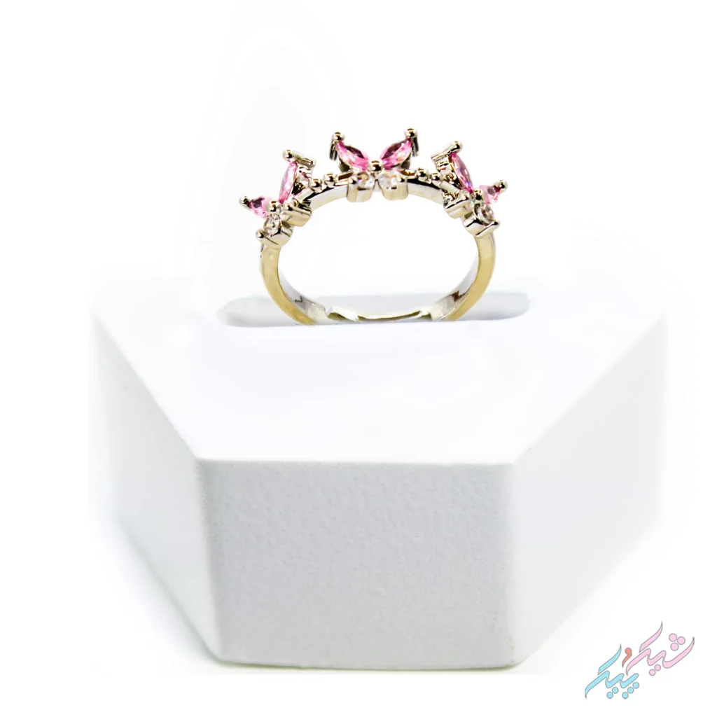 انگشتر فری سایز با طراحی پروانه‌ای و سنگ‌های درخشان