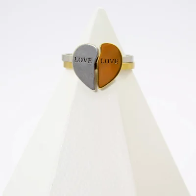 انگشتر کاپلی با طراحی LOVE