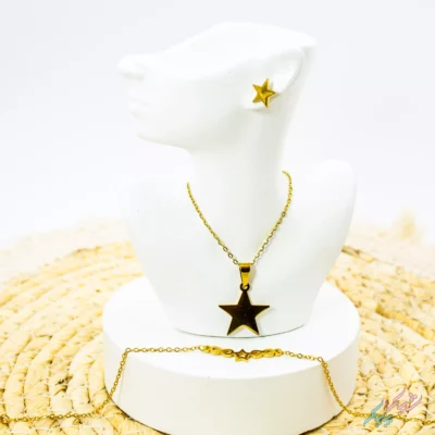 ست گردنبند، گوشواره و دستبند طرح ستاره