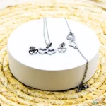 ست گردنبند، گوشواره و دستبند طرح قلب