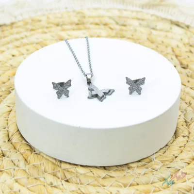 نیم ست گردنبند و گوشواره طرح پروانه