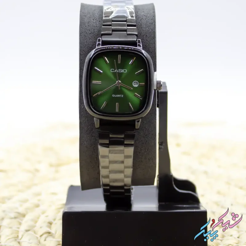 ساعت مچی زنانه طرح کاسیو صفحه سبز اولد مانی و بند مشکی