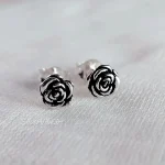 گوشواره و پیرسینگ نقره 925 میخی مدل گل رز