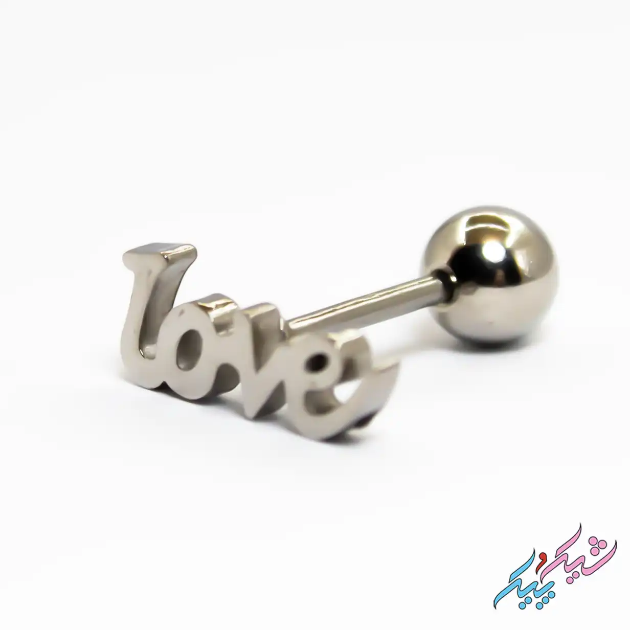 pircing-31-2 پیرسینگ گوش میخی مدل لاو (LOVE) | شیک و پیک